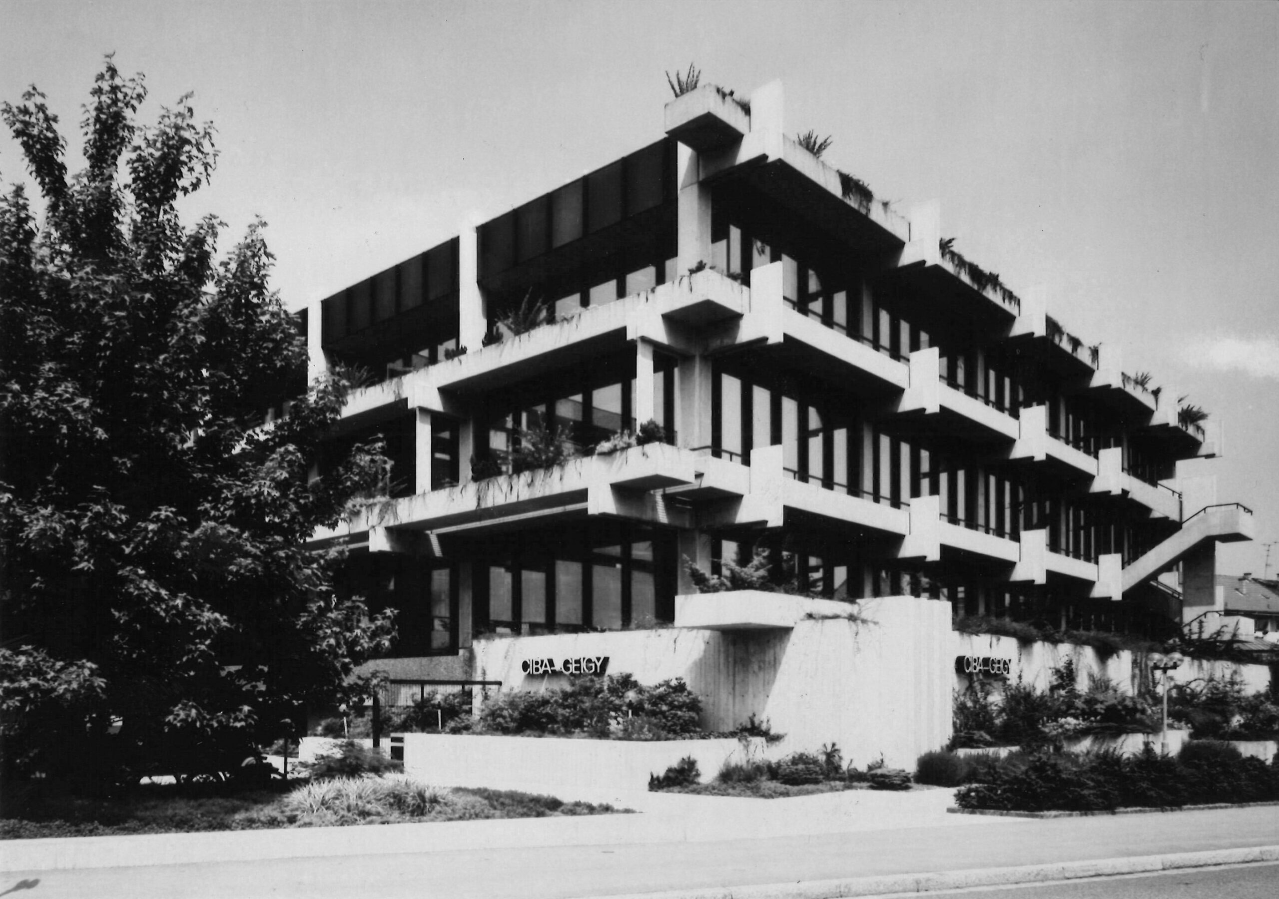 Ciba-Geigy Administration Building 1241 Schoren, Basel - Burckhardt